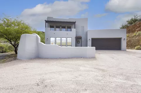 35310 S Pinnacle Pl, Black Canyon City, AZ 85324