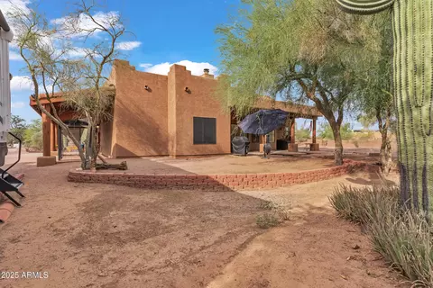 Exterior - 613 S Val Vista Rd, Apache Junction, AZ 85119 photo 3 of 4