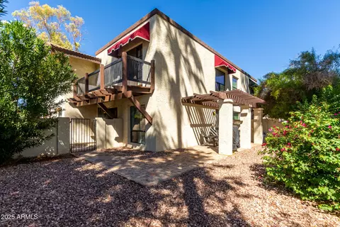 8658 S 51st St #2, Phoenix, AZ 85044