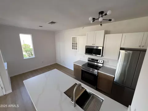 7009 E Acoma Dr #1033, Scottsdale, AZ 85254