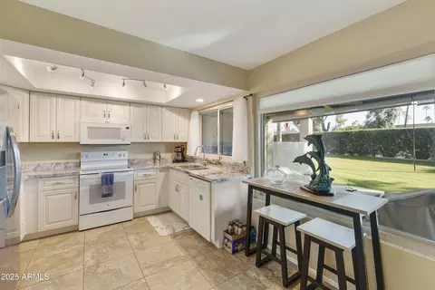 Kitchen - 633 S 77th St, Mesa, AZ 85208 photo 1 of 3