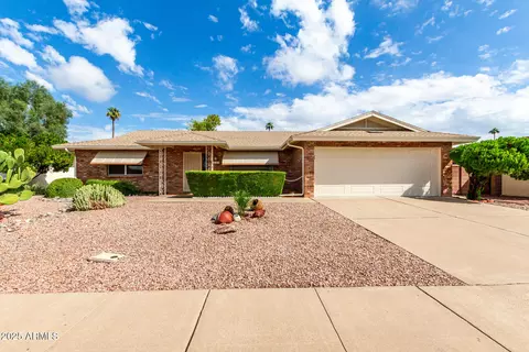 667 S Penrose Cir, Mesa, AZ 85206