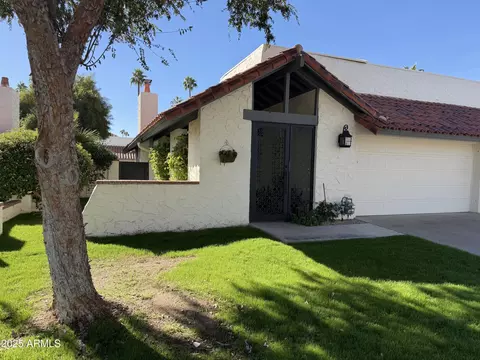 5822 N Scottsdale Rd, Paradise Valley, AZ 85253