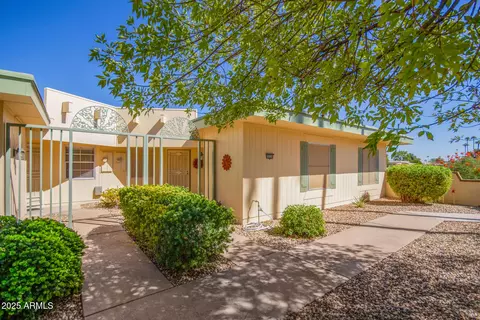 10520 W Ocotillo Dr, Sun City, AZ 85373