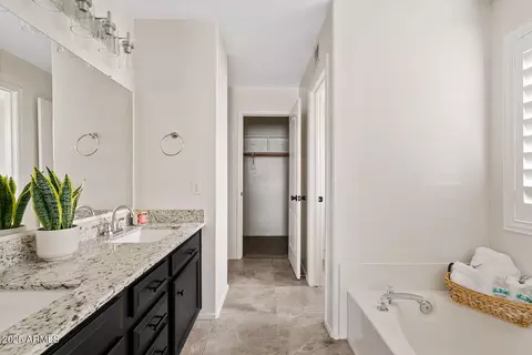 861 W Shellfish Dr, Gilbert, AZ 85233 photo 4