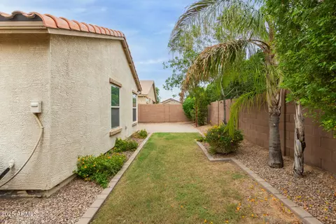 Exterior - 2215 Everglade Ln, Gilbert, AZ 85298 photo 9 of 10