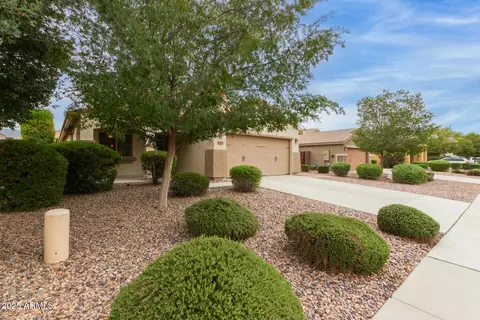 Exterior - 2215 Everglade Ln, Gilbert, AZ 85298 photo 2 of 10