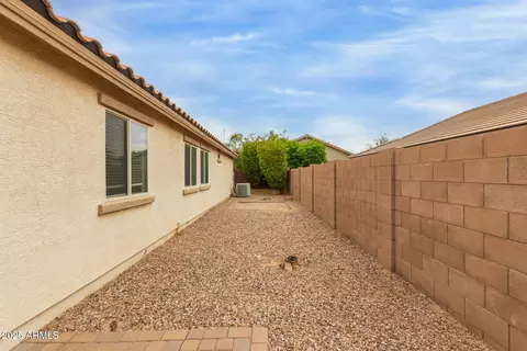 Exterior - 2215 Everglade Ln, Gilbert, AZ 85298 photo 10 of 10