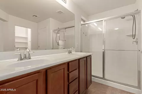 Bath - 2215 Everglade Ln, Gilbert, AZ 85298 photo 1 of 4