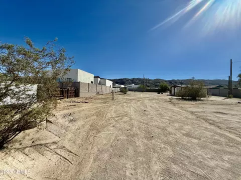 2241 E Desert Ln, Phoenix, AZ 85042 photo 7