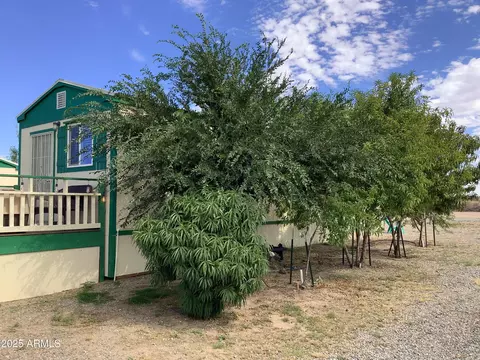 150 E Saddle Dr, Willcox, AZ 85643 photo 2