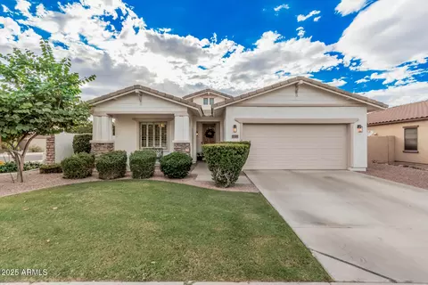 6746 S Goldfinch Dr, Gilbert, AZ 85298