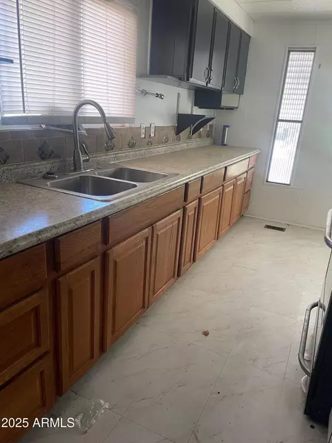 115 S 85th St, Mesa, AZ 85208