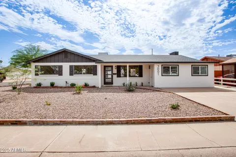 3001 W Aster Dr, Phoenix, AZ 85029