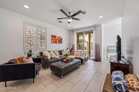 1743 E Bridgeport Pkwy, Gilbert, AZ 85295