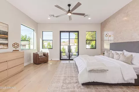 Bedroom - 5420 E Verde Ln, Phoenix, AZ 85018 photo 4 of 8