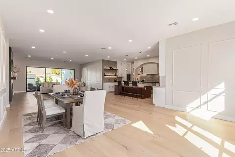 Dining - 5420 E Verde Ln, Phoenix, AZ 85018 photo 1 of 1