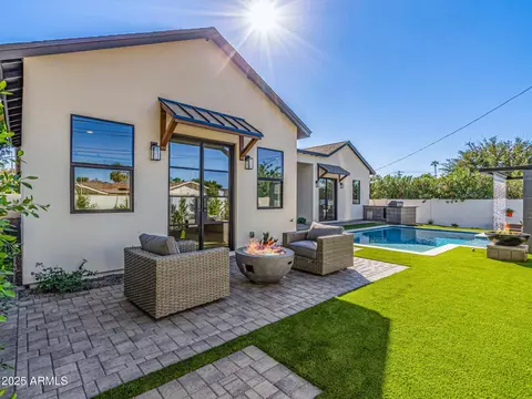 Exterior - 5420 E Verde Ln, Phoenix, AZ 85018 photo 9 of 12