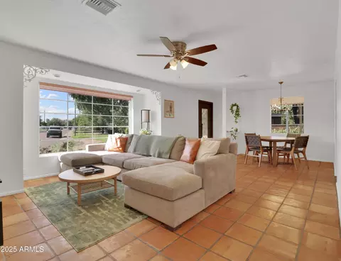 Living - 1022 E Keim Dr, Phoenix, AZ 85014 photo 2 of 5