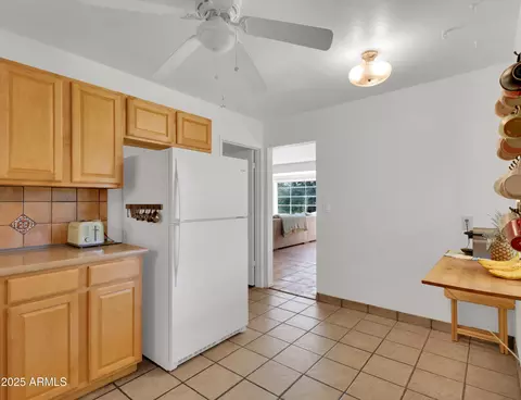 Kitchen - 1022 E Keim Dr, Phoenix, AZ 85014 photo 3 of 3