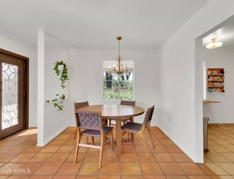 Dining - 1022 E Keim Dr, Phoenix, AZ 85014 photo 2 of 2