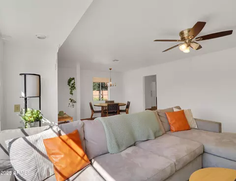 Living - 1022 E Keim Dr, Phoenix, AZ 85014 photo 4 of 5