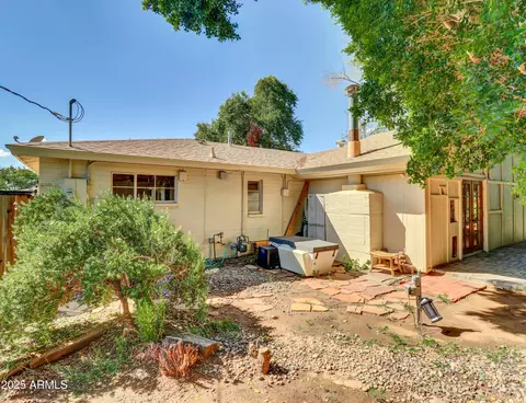 Exterior - 1022 E Keim Dr, Phoenix, AZ 85014 photo 7 of 7