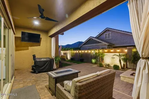 Exterior - 4296 E Skousen St, Gilbert, AZ 85295 photo 8 of 13