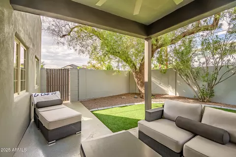 Exterior - 4526 E Heatherbrae Dr, Phoenix, AZ 85018 photo 3 of 6