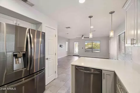 Kitchen - 5050 E Roberta Dr, Cave Creek, AZ 85331 photo 4 of 4