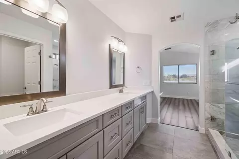 Bath - 5050 E Roberta Dr, Cave Creek, AZ 85331 photo 3 of 6