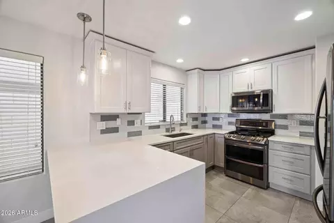 Kitchen - 5050 E Roberta Dr, Cave Creek, AZ 85331 photo 2 of 4