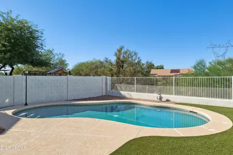 Exterior - 5050 E Roberta Dr, Cave Creek, AZ 85331 photo 3 of 5