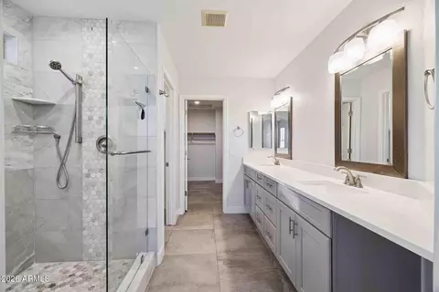 Bath - 5050 E Roberta Dr, Cave Creek, AZ 85331 photo 1 of 6