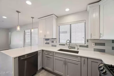 Kitchen - 5050 E Roberta Dr, Cave Creek, AZ 85331 photo 3 of 4