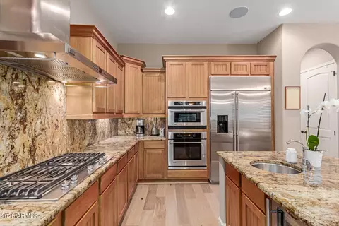 Kitchen - 3981 E Navigator Ln, Phoenix, AZ 85050 photo 2 of 5