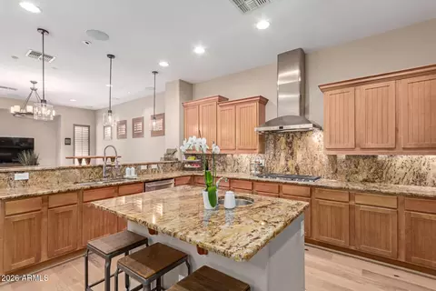 Kitchen - 3981 E Navigator Ln, Phoenix, AZ 85050 photo 4 of 5