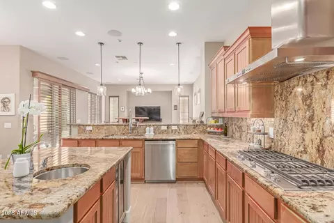 Kitchen - 3981 E Navigator Ln, Phoenix, AZ 85050 photo 3 of 5