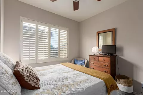 Bedroom - 3981 E Navigator Ln, Phoenix, AZ 85050 photo 6 of 11