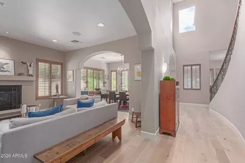 Entry Way - 3981 E Navigator Ln, Phoenix, AZ 85050 photo 2 of 4