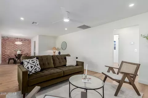 119 E Linda Ln, Gilbert, AZ 85234 photo 7
