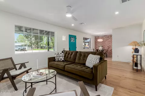 119 E Linda Ln, Gilbert, AZ 85234 photo 8