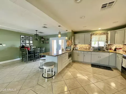 Kitchen - 1245 N Oakleaf Dr, Phoenix, AZ 85008 photo 3 of 5