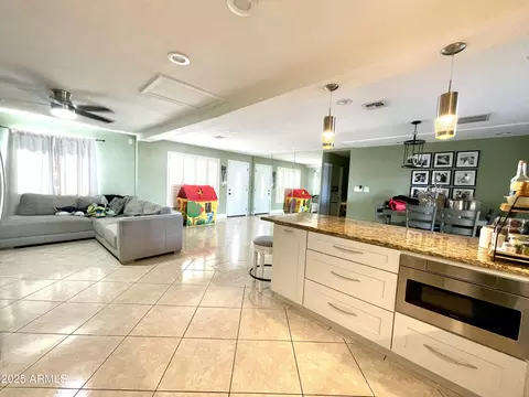 Kitchen - 1245 N Oakleaf Dr, Phoenix, AZ 85008 photo 2 of 5