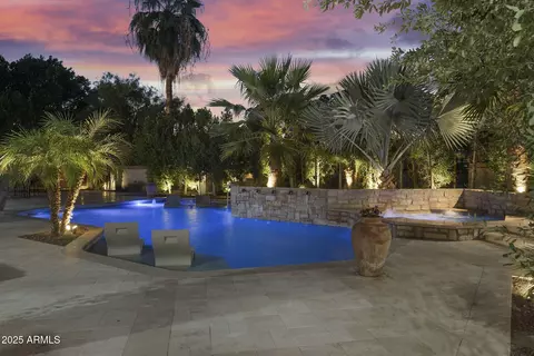 5824 N 33rd Pl N, Paradise Valley, AZ 85253