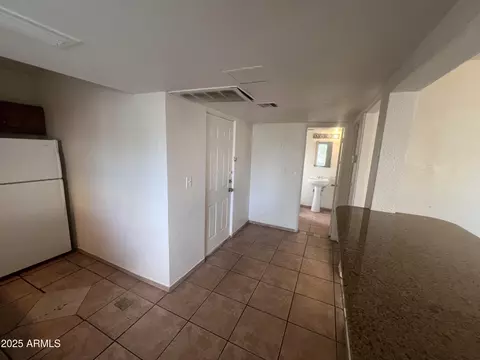 Entry Way - 526 S Mesa Dr, Mesa, AZ 85210 photo 2 of 4