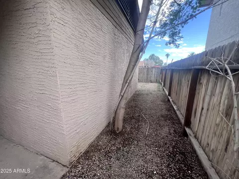 Exterior - 526 S Mesa Dr, Mesa, AZ 85210 photo 14 of 17