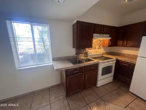Kitchen - 526 S Mesa Dr, Mesa, AZ 85210 photo 7 of 7