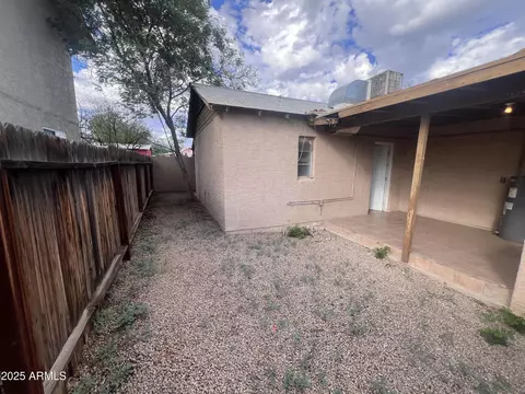 Exterior - 526 S Mesa Dr, Mesa, AZ 85210 photo 10 of 17