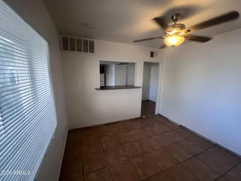 Living - 526 S Mesa Dr, Mesa, AZ 85210 photo 3 of 4